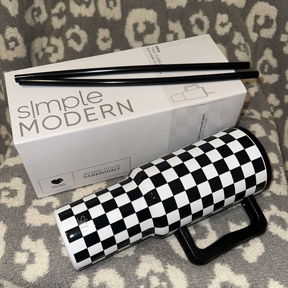 Simple Modern TREK 40oz Tumbler in Black & White Checkmate 🖤 New 🆕 Only One 🖤 - Picture 7 of 17